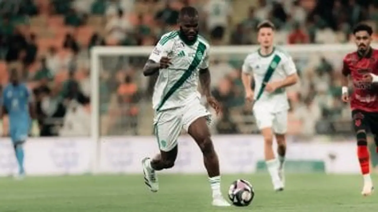 الأهلي ضد الخلود.. الراقي يضرب بثلاثية ويؤمن المركز الثالث في الدوري السعودي
